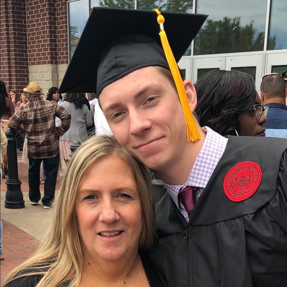 Meet your Posher, Michele,  Poshmark Ambassador - Picture 1 of 1